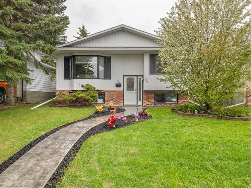 395 Cantrell Drive Sw, Calgary, AB - Outdoor