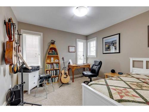 1410 26A Street Sw, Calgary, AB - Indoor Photo Showing Other Room