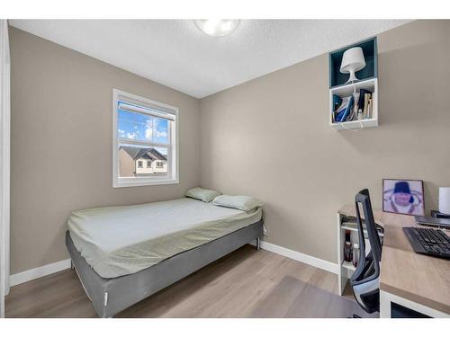 15 Skyview Point Road Ne, Calgary, AB - Indoor Photo Showing Bedroom