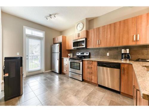 225 New Brighton Row Se, Calgary, AB - Indoor Photo Showing Kitchen