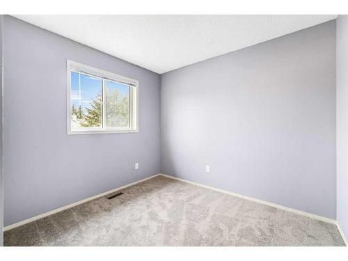 84 River Rock Circle Se, Calgary, AB - Indoor Photo Showing Other Room