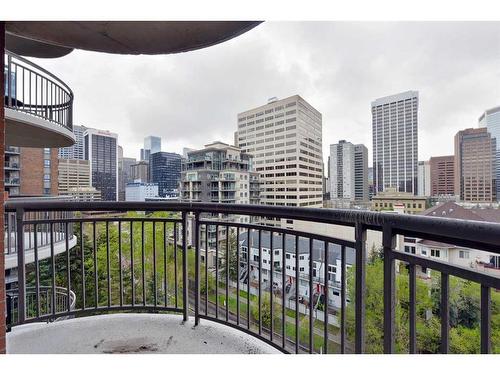 902-738 3 Avenue Sw, Calgary, AB - Outdoor With Balcony
