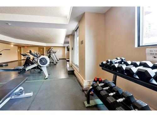 902-738 3 Avenue Sw, Calgary, AB - Indoor Photo Showing Gym Room