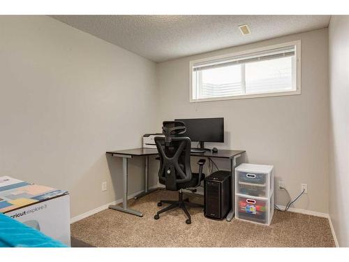 47 Cougarstone Common Sw, Calgary, AB - Indoor Photo Showing Office