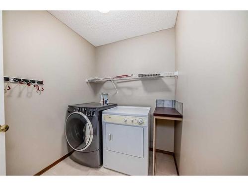 258 Citadel Meadow Grove Nw, Calgary, AB - Indoor Photo Showing Laundry Room