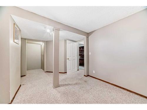 258 Citadel Meadow Grove Nw, Calgary, AB - Indoor Photo Showing Other Room