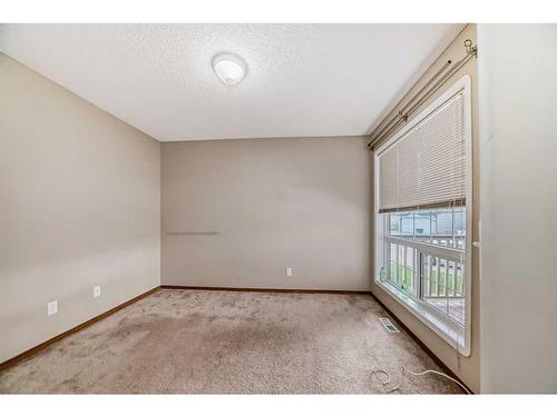 258 Citadel Meadow Grove Nw, Calgary, AB - Indoor Photo Showing Other Room