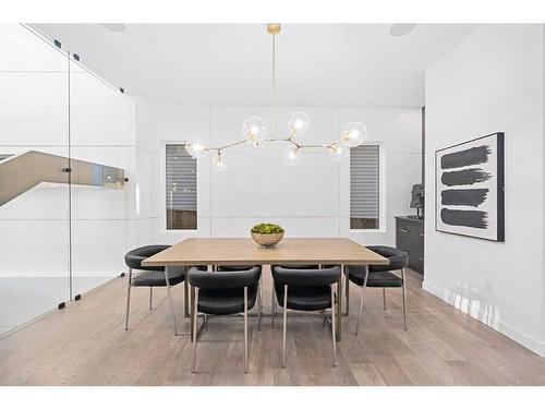 216 13 Street Ne, Calgary, AB - Indoor Photo Showing Dining Room