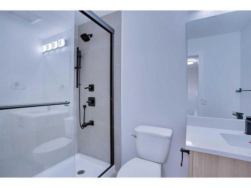 10911 Elbow Drive Sw, Calgary, AB - Indoor Photo Showing Bathroom
