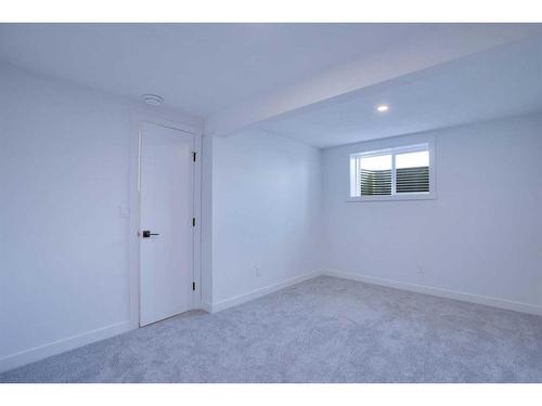 10911 Elbow Drive Sw, Calgary, AB - Indoor Photo Showing Other Room