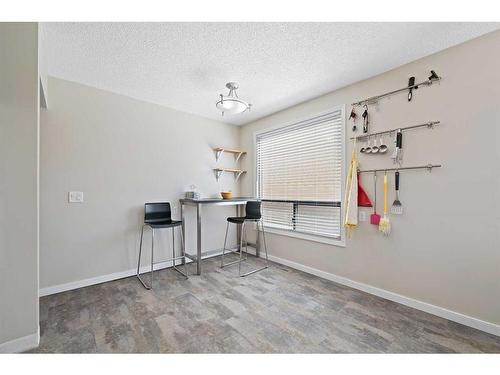 111 Bow Green Crescent Nw, Calgary, AB - Indoor Photo Showing Other Room