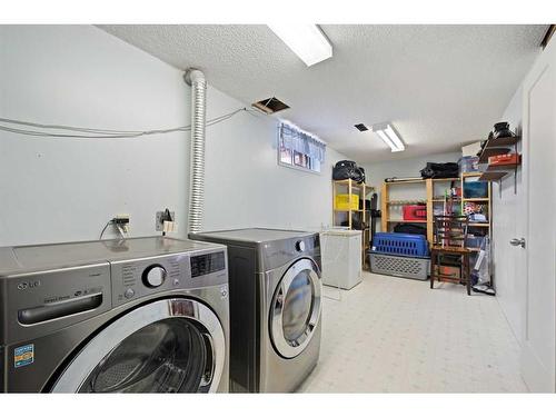 111 Bow Green Crescent Nw, Calgary, AB - Indoor Photo Showing Laundry Room