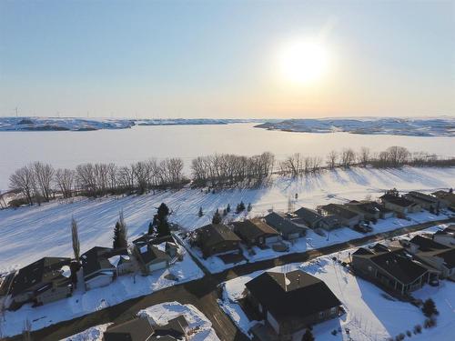 526 Meadow Lane, Rural Vulcan County, AB 