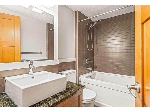 120-106 Stewart Creek Landing, Canmore, AB - Indoor Photo Showing Bathroom