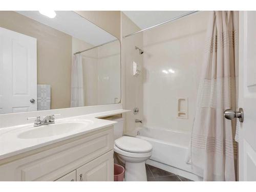 210 Valley Ridge Green Nw, Calgary, AB - Indoor Photo Showing Bathroom
