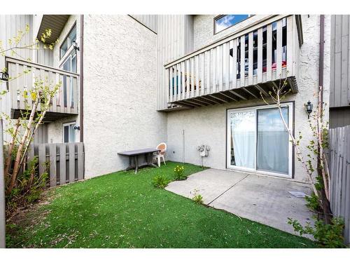 136 Glamis Terrace Sw, Calgary, AB - Outdoor With Exterior
