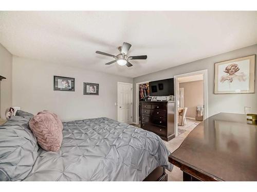 98 Coville Circle Ne, Calgary, AB - Indoor Photo Showing Bedroom