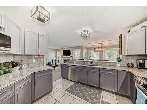 98 Coville Circle Ne, Calgary, AB - Indoor Photo Showing Kitchen With Upgraded Kitchen