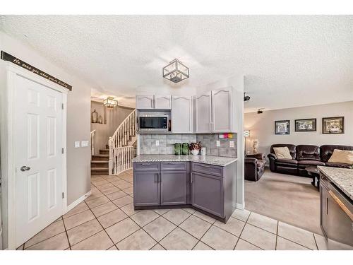 98 Coville Circle Ne, Calgary, AB - Indoor Photo Showing Kitchen