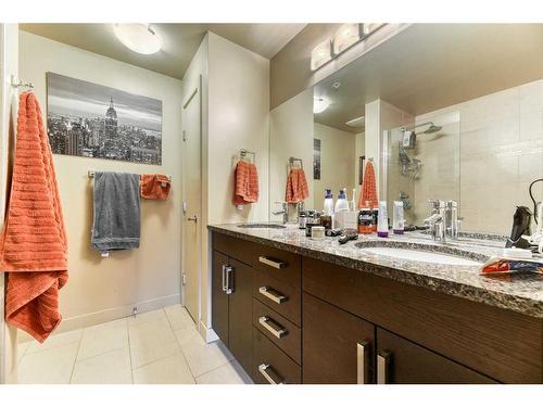307-1730 5A Street Sw, Calgary, AB - Indoor Photo Showing Bathroom