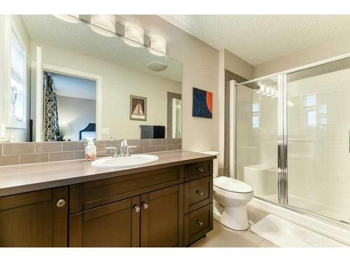 20 Mahogany Row Se, Calgary, AB - Indoor Photo Showing Bathroom