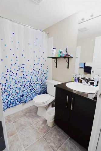 2428-81 Legacy Boulevard Se, Calgary, AB - Indoor Photo Showing Bathroom