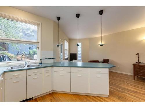 1924 30 Avenue Sw, Calgary, AB - Indoor Photo Showing Kitchen With Double Sink