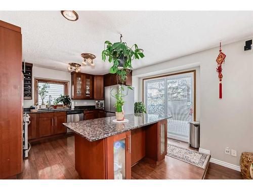109 Hidden Valley Place, Calgary, AB - Indoor Photo Showing Kitchen