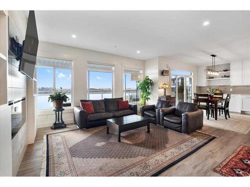 33 Lucas Cove Nw, Calgary, AB - Indoor Photo Showing Dining Room