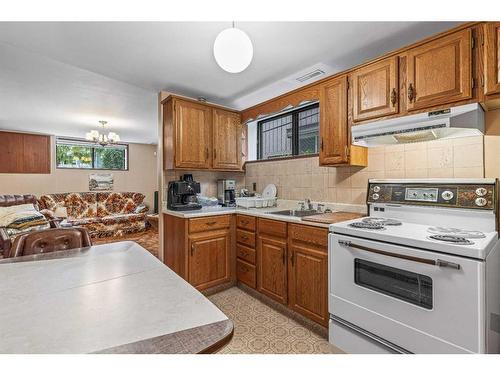 120 Beaver Street, Banff, AB - Indoor Photo Showing Kitchen