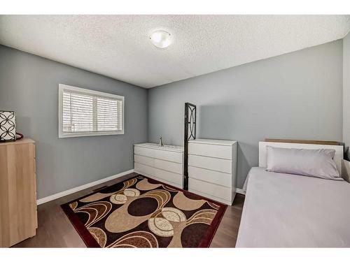 15 Coral Sands Place Ne, Calgary, AB - Indoor Photo Showing Bedroom