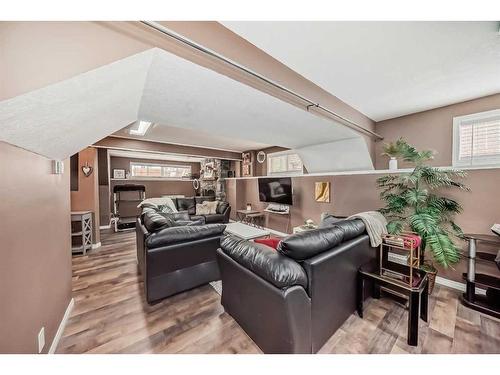 15 Coral Sands Place Ne, Calgary, AB - Indoor