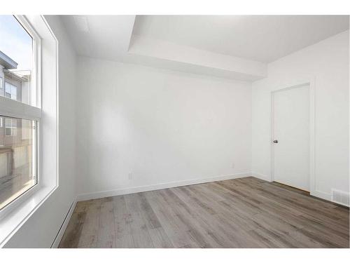 #134-2117 81 Street Sw, Calgary, AB - Indoor Photo Showing Other Room