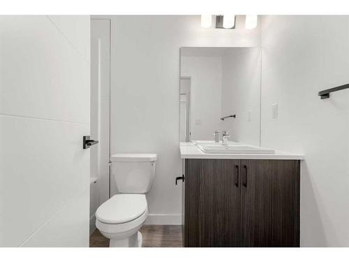 #134-2117 81 Street Sw, Calgary, AB - Indoor Photo Showing Bathroom