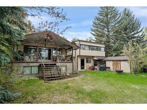 6832 Bow Crescent Nw, Calgary, AB - Outdoor