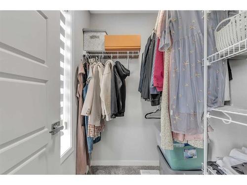 427 Lucas Boulevard Nw, Calgary, AB - Indoor With Storage