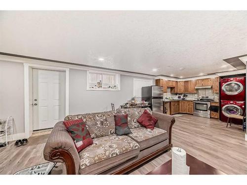 84 Castlefall Way Ne, Calgary, AB - Indoor Photo Showing Living Room