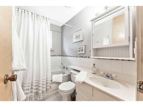 227 Martell Road Ne, Calgary, AB - Indoor Photo Showing Bathroom