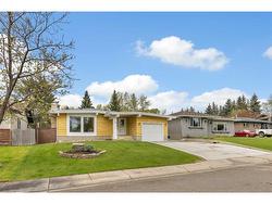 211 Cantrell Place SW Calgary, AB T2W 1X3