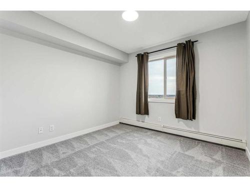 427-355 Taralake Way Ne, Calgary, AB - Indoor Photo Showing Other Room