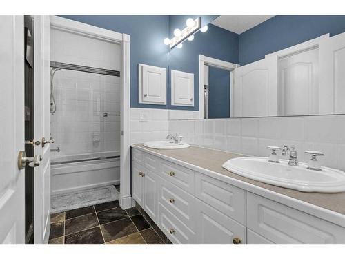 216 Evergreen Heath Sw, Calgary, AB - Indoor Photo Showing Bathroom
