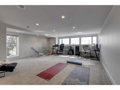 4012 17 Street Sw, Calgary, AB - Indoor Photo Showing Other Room
