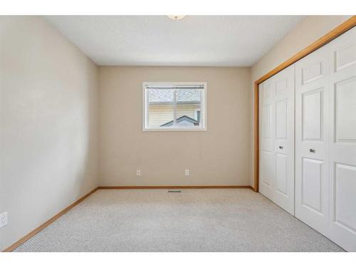 32 Sierra Nevada Rise Sw, Calgary, AB - Indoor Photo Showing Other Room