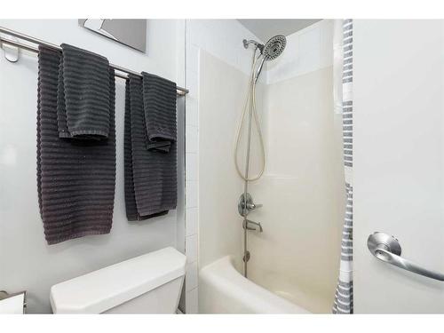 202-535 8 Avenue Se, Calgary, AB - Indoor Photo Showing Bathroom