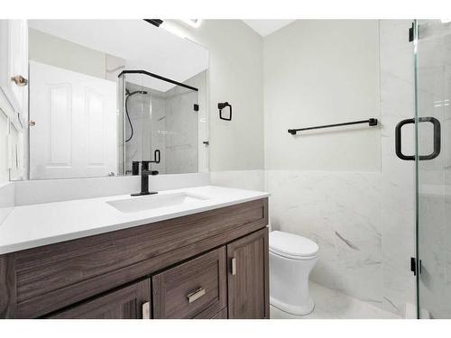 159 Schiller Crescent Nw, Calgary, AB - Indoor Photo Showing Bathroom