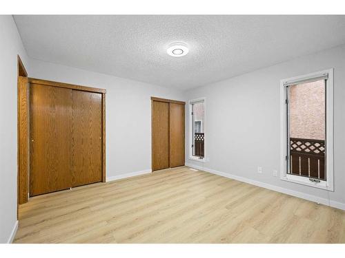 140 Sanderling Rise Nw, Calgary, AB - Indoor Photo Showing Other Room
