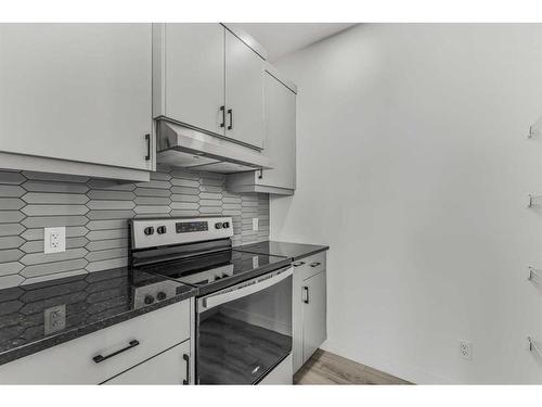 273 Herron Mews Ne, Calgary, AB - Indoor Photo Showing Kitchen With Upgraded Kitchen