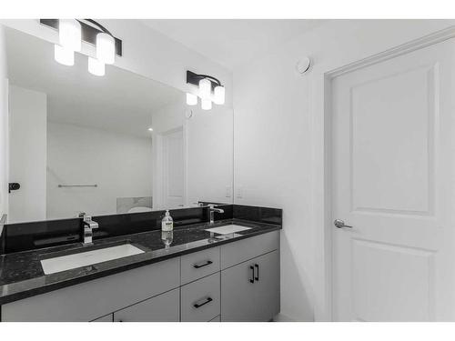 273 Herron Mews Ne, Calgary, AB - Indoor Photo Showing Bathroom