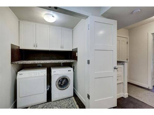 7211 Kananaskis Drive Sw, Calgary, AB - Indoor Photo Showing Laundry Room