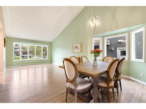 21 Deer River Green Se, Calgary, AB - Indoor Photo Showing Dining Room